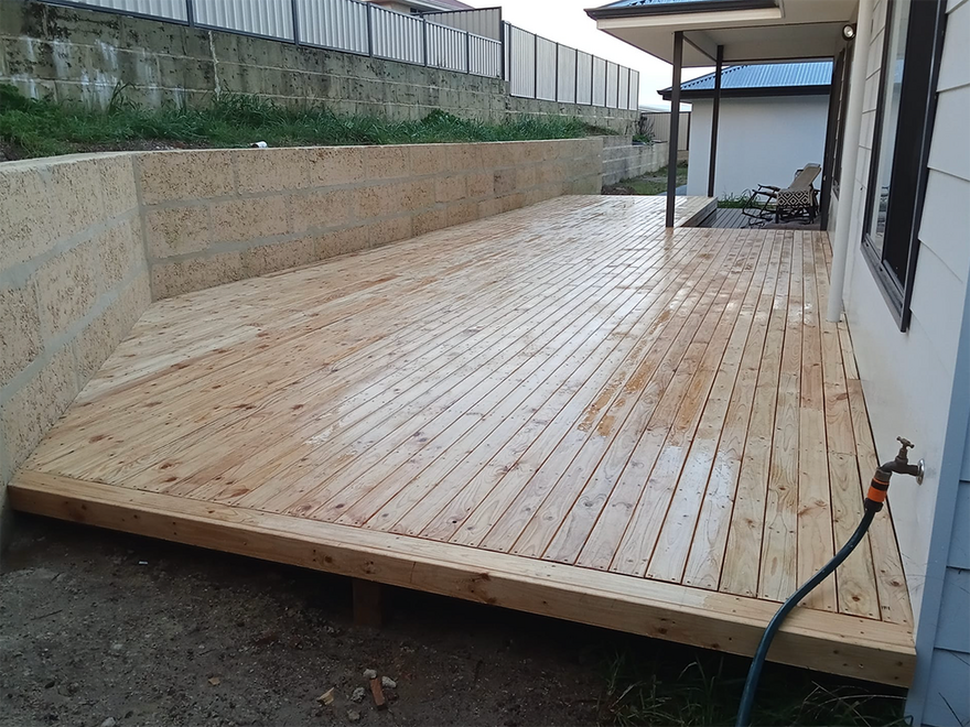 Spacious outdoor timber deck constructed for Albany Western Australia home.